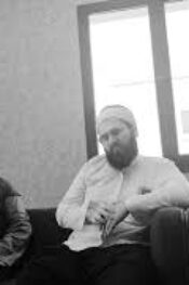 Düştü Gönlüm Ya Muhammed Canım Arzular Seni İlahisi Mutlaka dinlemeniz gereken Bir İlahi.